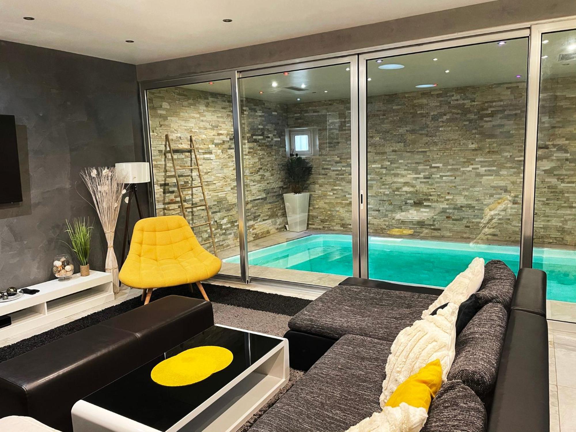 Appartement Standing Piscine Interieur Privatisee . Мютзиг Екстериор снимка